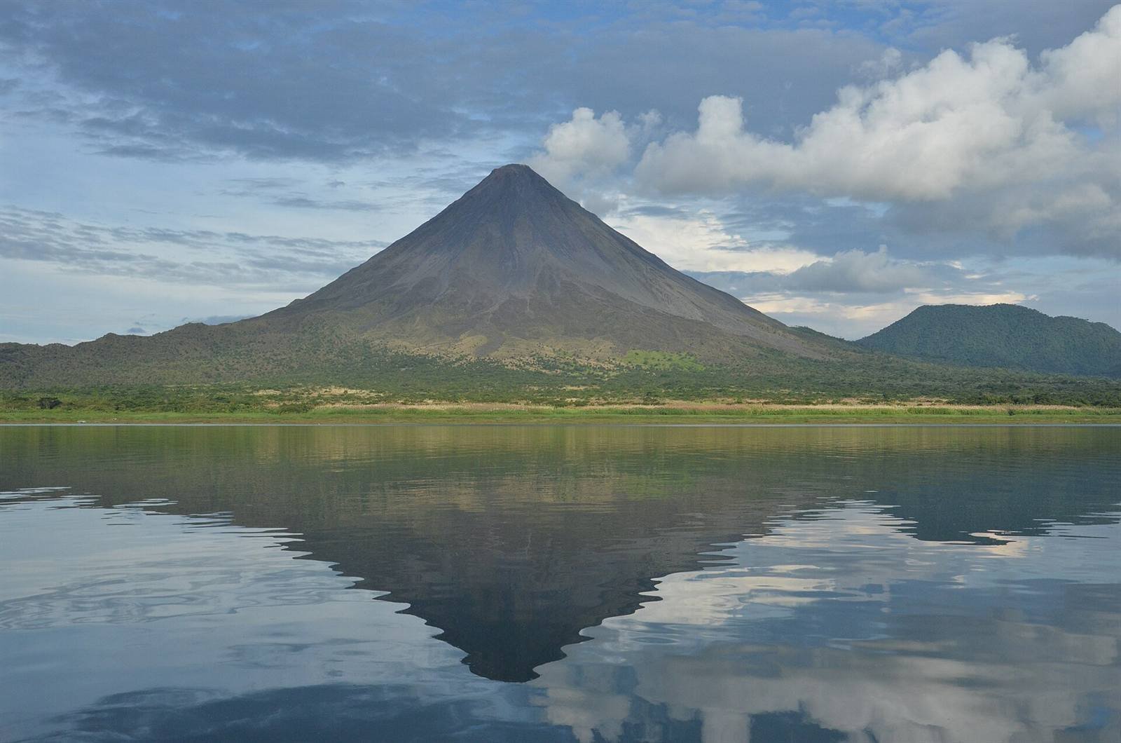 Lake Arenal · 15.8 km